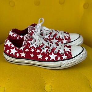 Converse All Star Red White Stars Low Top Sneakers Men's Sz 7 Women's 9